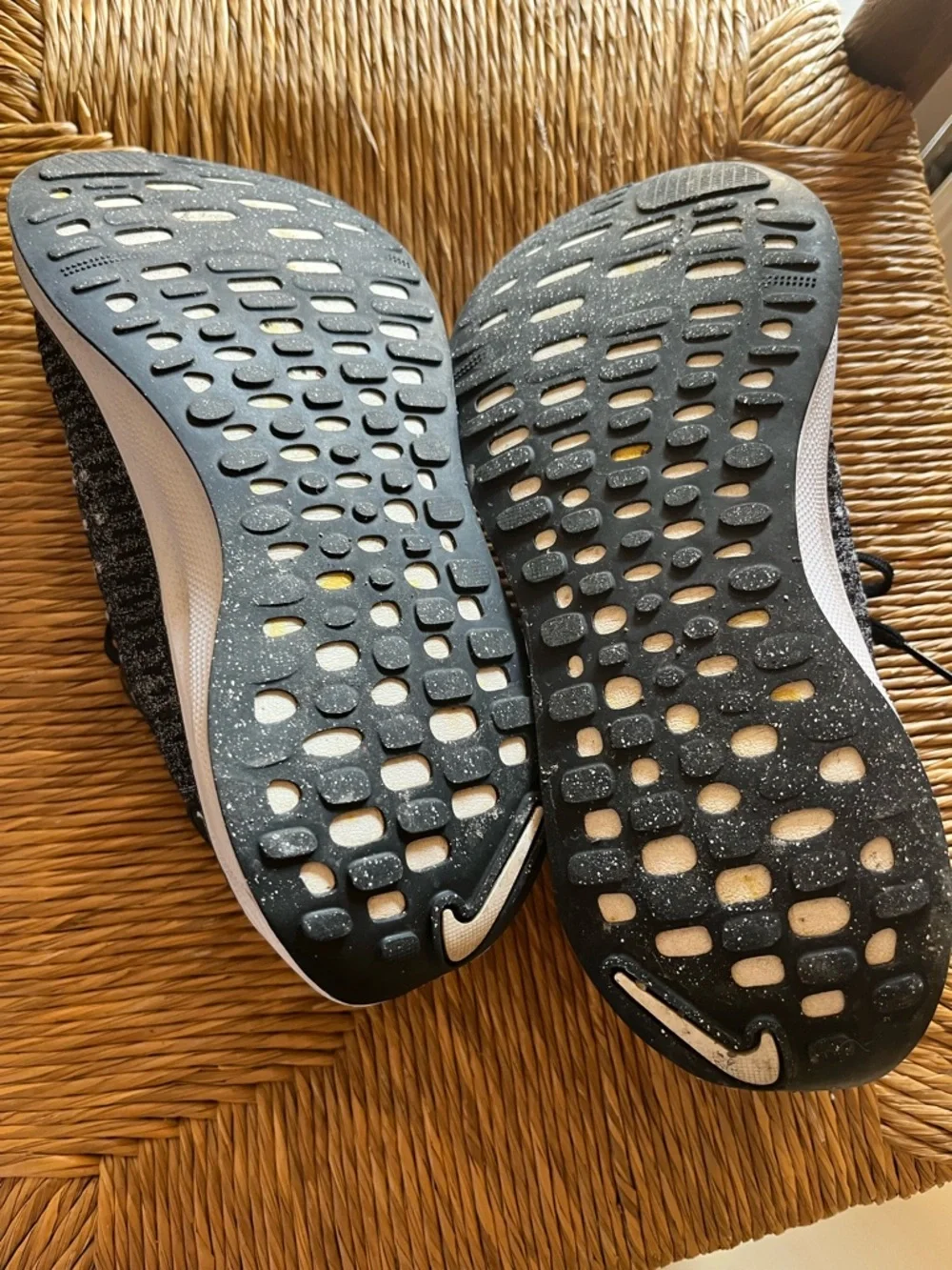 Nike ReactX Infinity Run 4 Oreo Black White Running Shoes Size 8 ladies - Picture 9 of 12